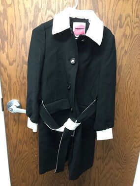 Kate Spade New York Black Trench Coat with contrasting white collar and cuffs 00